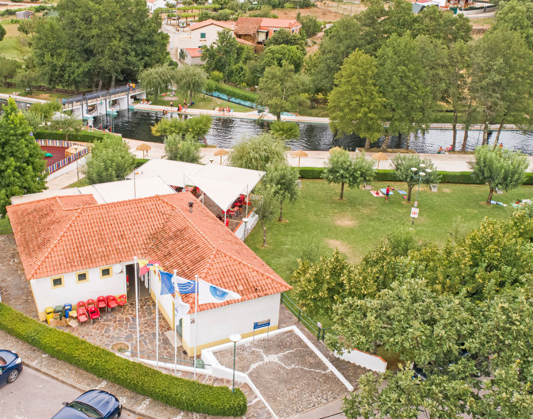 Camping Oleiros / Praia Fluvial de Oleiros